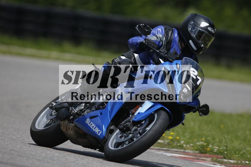 /Archiv-2024/29 12.06.2024 MOTO.CH Track Day ADR/Gruppe blau/21